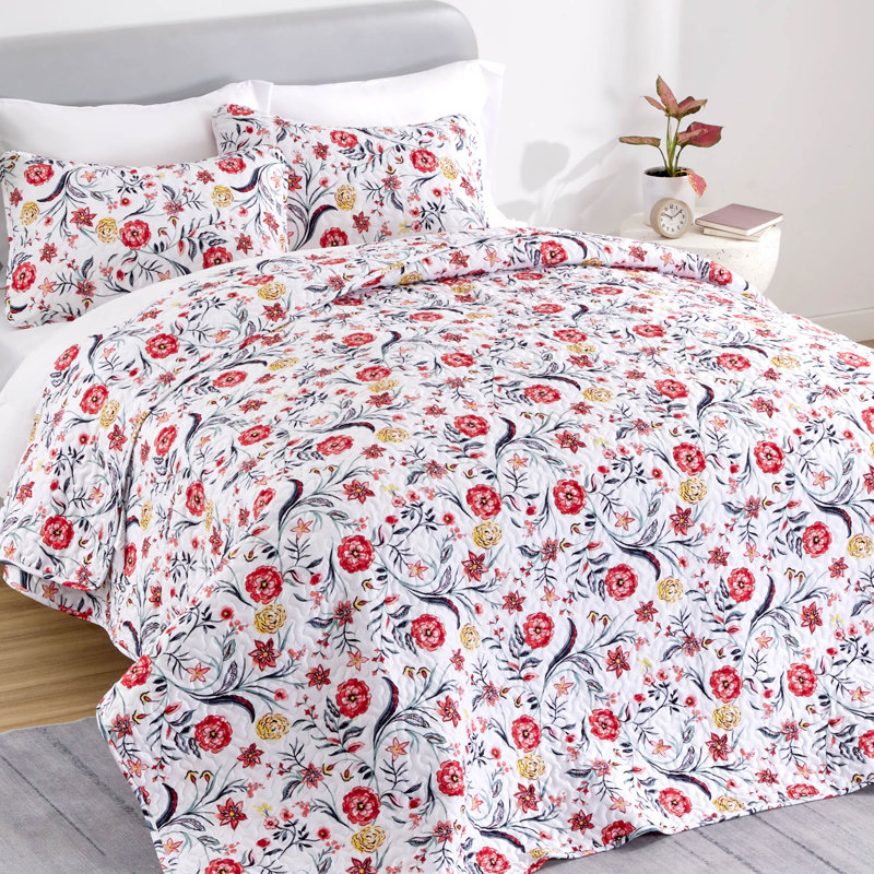 Lark Manor Allishia Red Floral Quilt Set & Reviews Wayfair